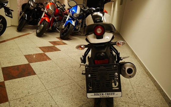 Gebrauchtmotorrad Yamaha XSR125 - Bild 10