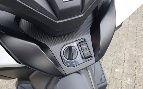 Gebrauchtmotorrad Honda Forza 125 - Bild 18