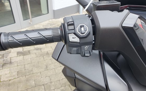 Gebrauchtmotorrad Honda Forza 125 - Bild 11