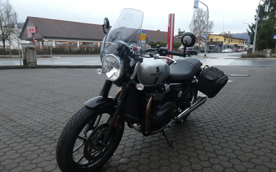 Gebrauchtmotorrad Triumph Street Twin - Bild 4