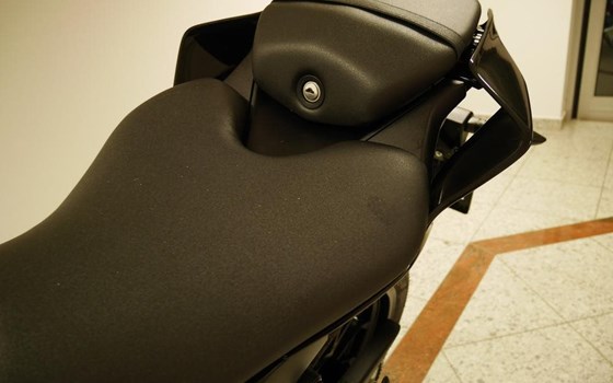 Gebrauchtmotorrad Yamaha R125 - Bild 10