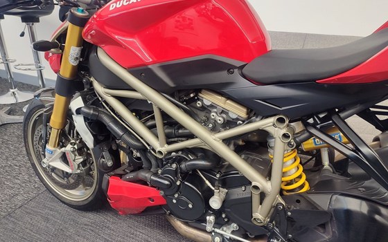 Gebrauchtmotorrad Ducati Streetfighter S - Bild 6