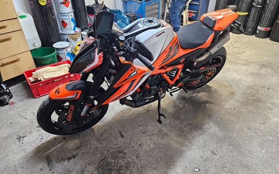 Gebrauchtmotorrad KTM 1290 Super Duke R - Bild 4