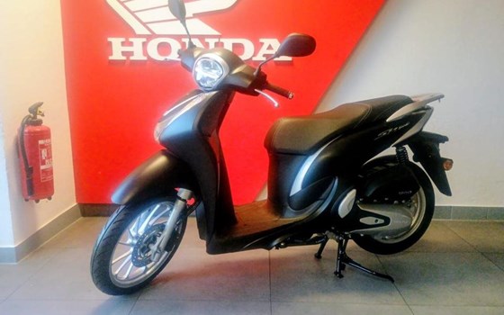 Gebrauchtmotorrad Honda SH125 - Bild 1