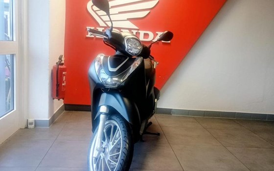 Gebrauchtmotorrad Honda SH125 - Bild 2