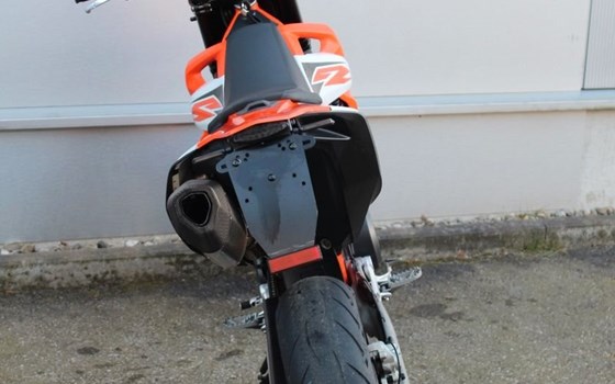 Gebrauchtmotorrad KTM 690 SMC R - Bild 6