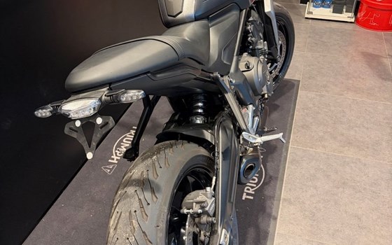 Gebrauchtmotorrad Triumph Trident 660 - Bild 5