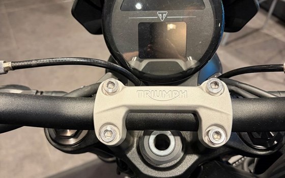 Gebrauchtmotorrad Triumph Trident 660 - Bild 7