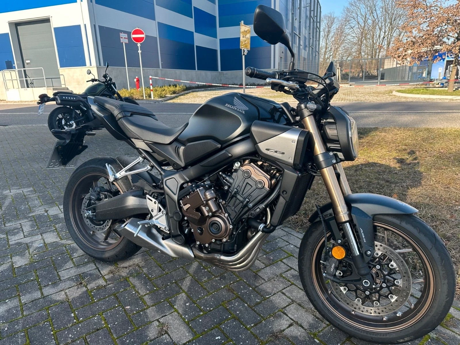 Honda CB650R E-Clutch