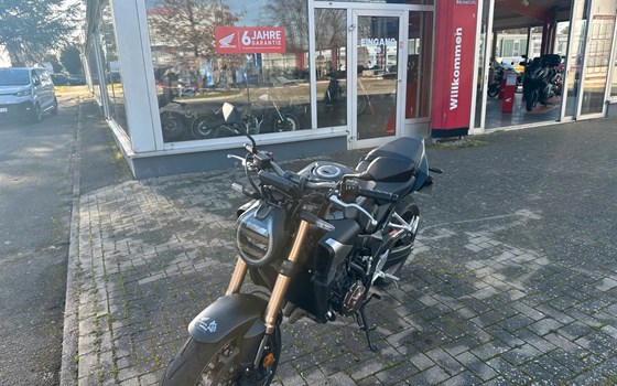 Gebrauchtmotorrad Honda CB650R E-Clutch - Bild 4