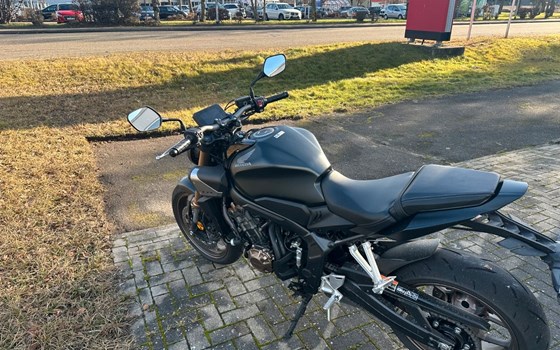 Gebrauchtmotorrad Honda CB650R E-Clutch - Bild 5