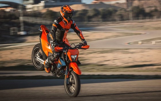 Neufahrzeug KTM 690 SMC R - Bild 6