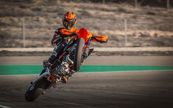 Neufahrzeug KTM 690 SMC - Bild 8