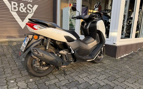 Gebrauchtmotorrad Yamaha NMAX 125 Tech MAX - Bild 3