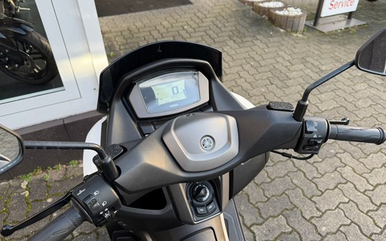 Gebrauchtmotorrad Yamaha NMAX 125 Tech MAX - Bild 9