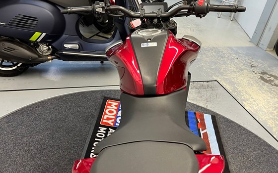 Gebrauchtmotorrad Honda CB125R - Bild 12