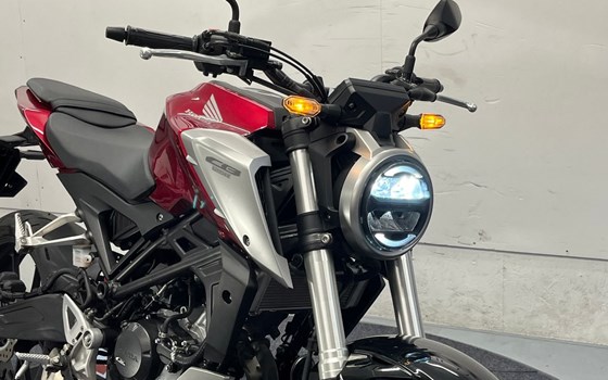 Gebrauchtmotorrad Honda CB125R - Bild 2