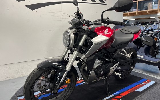 Gebrauchtmotorrad Honda CB125R - Bild 6