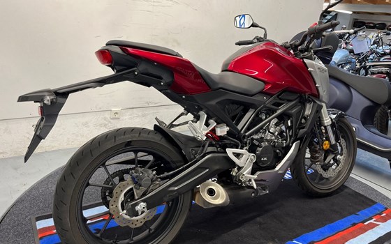 Gebrauchtmotorrad Honda CB125R - Bild 9