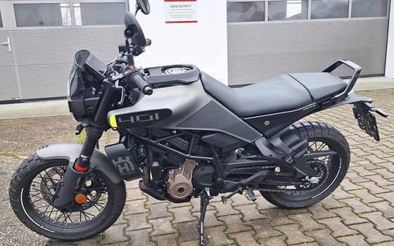 Gebrauchtmotorrad Husqvarna Svartpilen 401 - Bild 6
