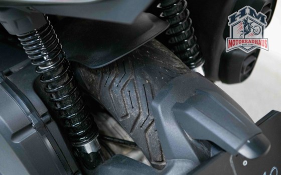 Gebrauchtmotorrad Piaggio Beverly 400 hpe - Bild 9