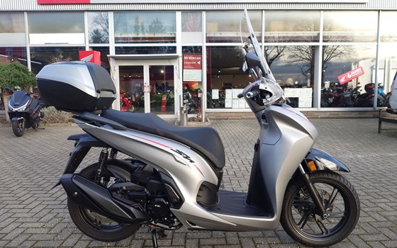 Gebrauchtmotorrad Honda SH350i - Bild 1