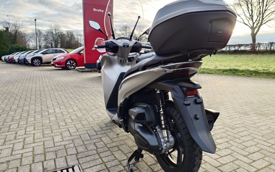 Gebrauchtmotorrad Honda SH350i - Bild 9