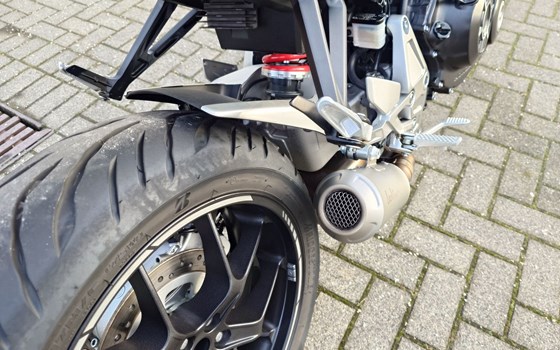 Gebrauchtmotorrad Honda CB1000R+ - Bild 16