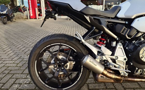 Gebrauchtmotorrad Honda CB1000R+ - Bild 2