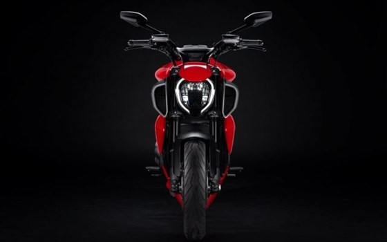 Neufahrzeug Ducati Diavel V4 - Bild 3