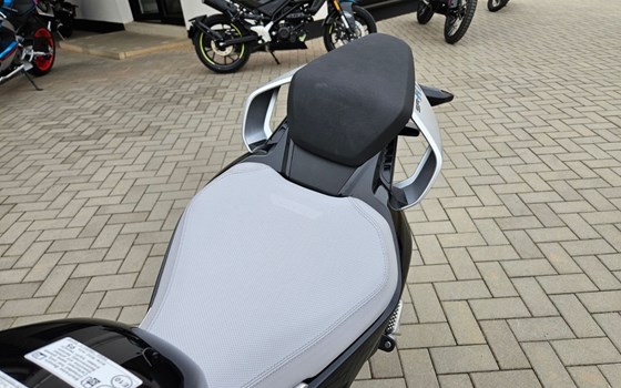 Neufahrzeug CFMOTO 675SR-R - Bild 10