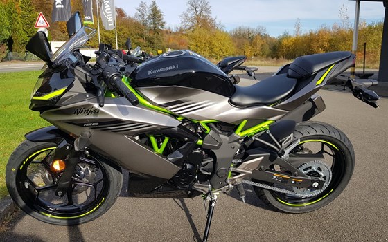 Neufahrzeug Kawasaki Ninja 125 - Bild 2