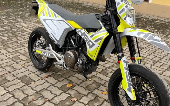 Gebrauchtmotorrad Husqvarna 701 Supermoto - Bild 2
