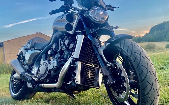 Gebrauchtmotorrad Yamaha V-MAX - Bild 1