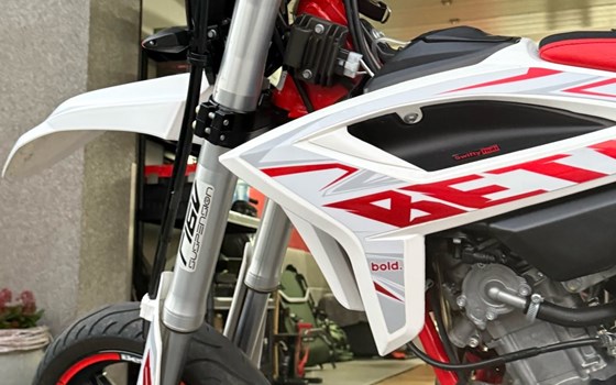 Gebrauchtmotorrad Beta RR 125 LC Motard - Bild 1