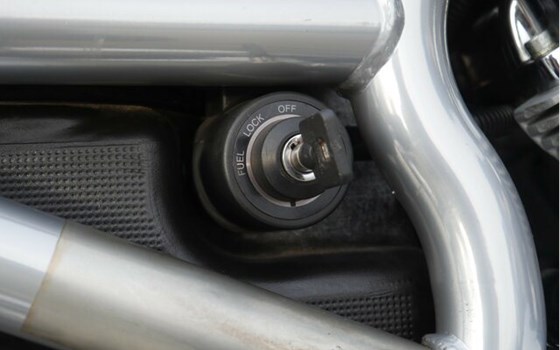 Gebrauchtmotorrad Harley-Davidson V-Rod VRSCA - Bild 9