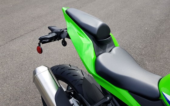 Neufahrzeug Kawasaki Ninja ZX-4RR - Bild 8
