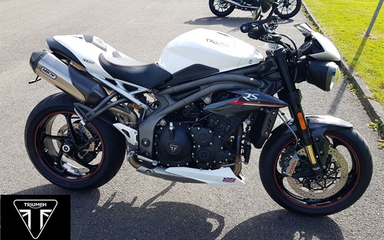 Gebrauchtmotorrad Triumph Speed Triple 1050 - Bild 1