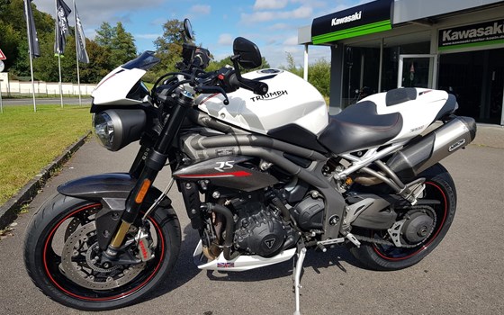 Gebrauchtmotorrad Triumph Speed Triple 1050 - Bild 5