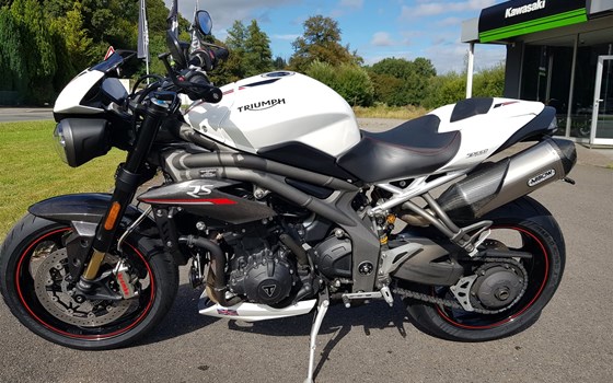 Gebrauchtmotorrad Triumph Speed Triple 1050 - Bild 2