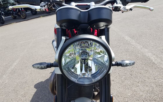 Gebrauchtmotorrad Triumph Speed Twin 1200 - Bild 7