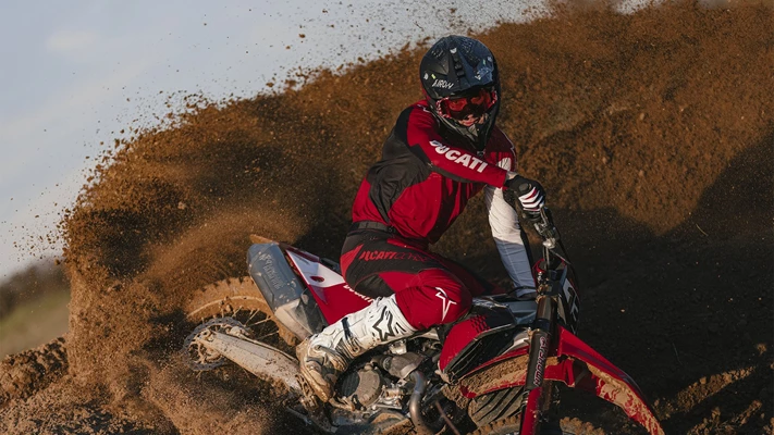 Ducati Desmo450 MX Factory (Ducati Corse Design) - Bild 3