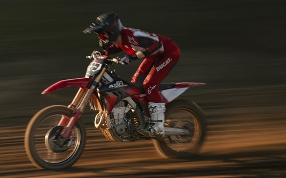 Neufahrzeug Ducati Desmo450 MX Factory - Bild 4