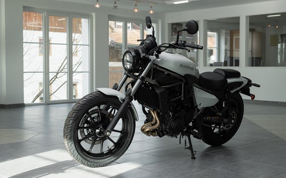 Neufahrzeug Kawasaki Eliminator 500 - Bild 1