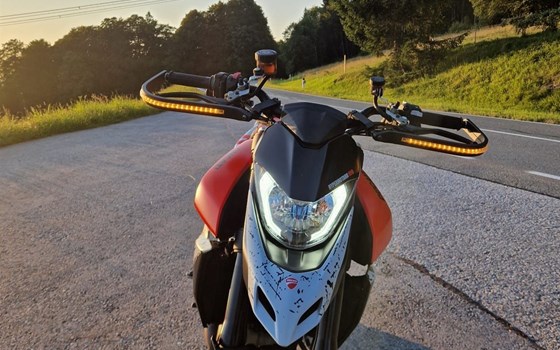 Gebrauchtmotorrad Ducati Hypermotard 950 RVE - Bild 3