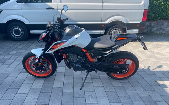 Gebrauchtmotorrad KTM 890 Duke R - Bild 2