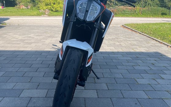 Gebrauchtmotorrad KTM 890 Duke R - Bild 7