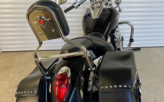 Gebrauchtmotorrad Kawasaki VN 900 Custom - Bild 4