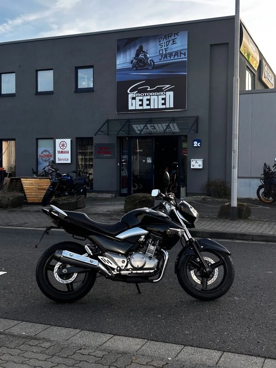 Suzuki GW250 Inazuma