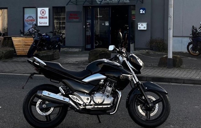 Suzuki GW250 Inazuma